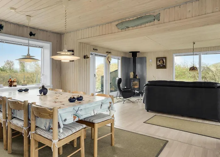 Сasa de vacaciones Stunning In With Kitchen Løkken