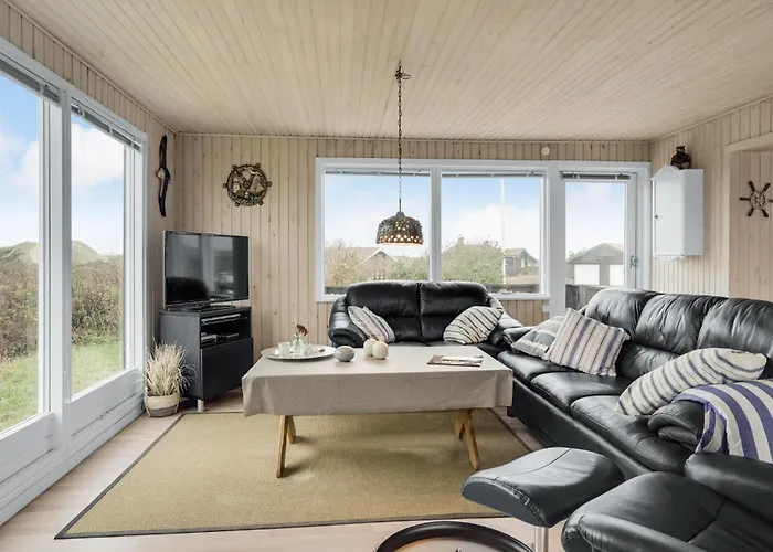 Stunning In With Kitchen Сasa de vacaciones