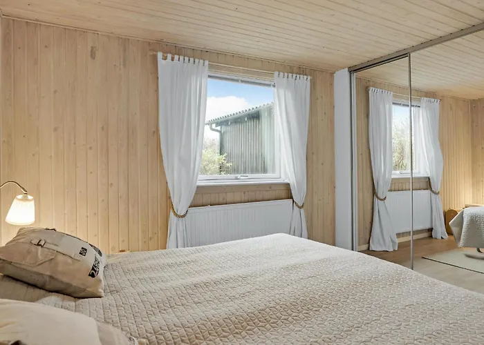 Stunning In With Kitchen * Løkken